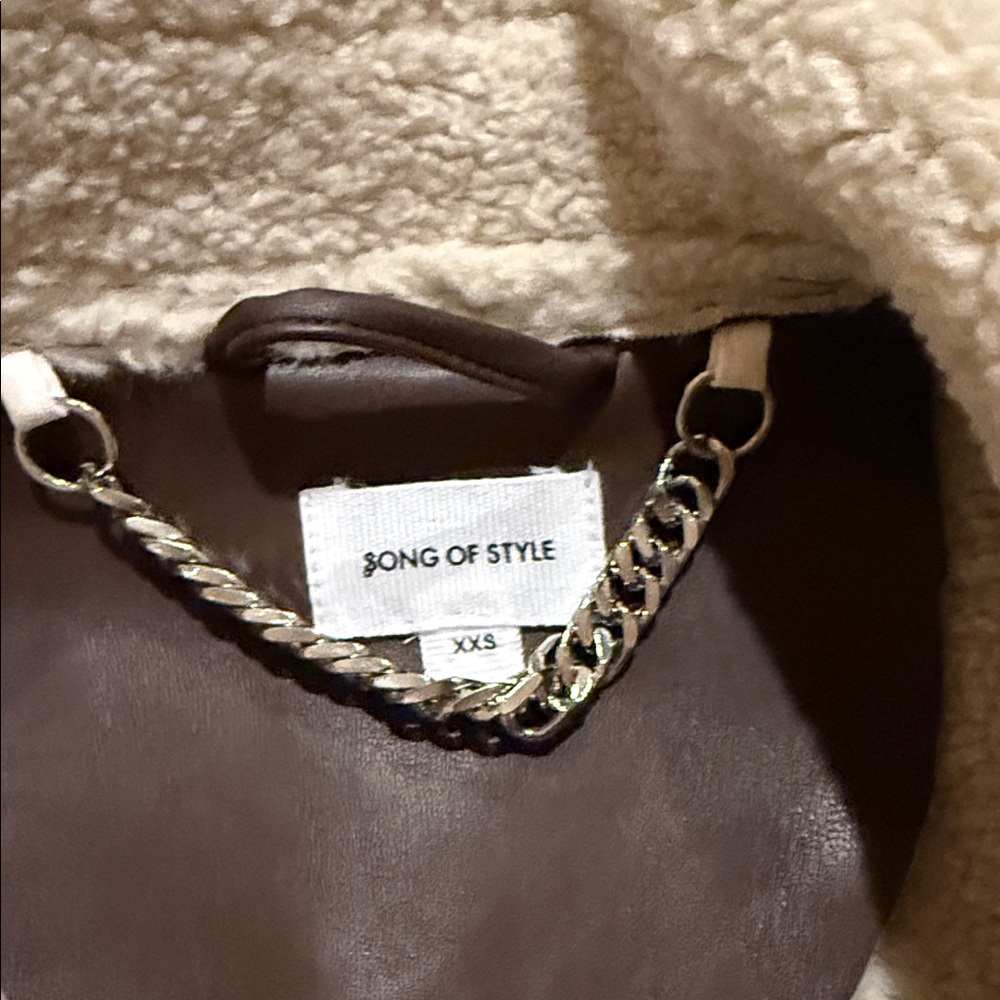 Song of Style Brown Faux Leather with Cream Interior - Picture 6 of 11